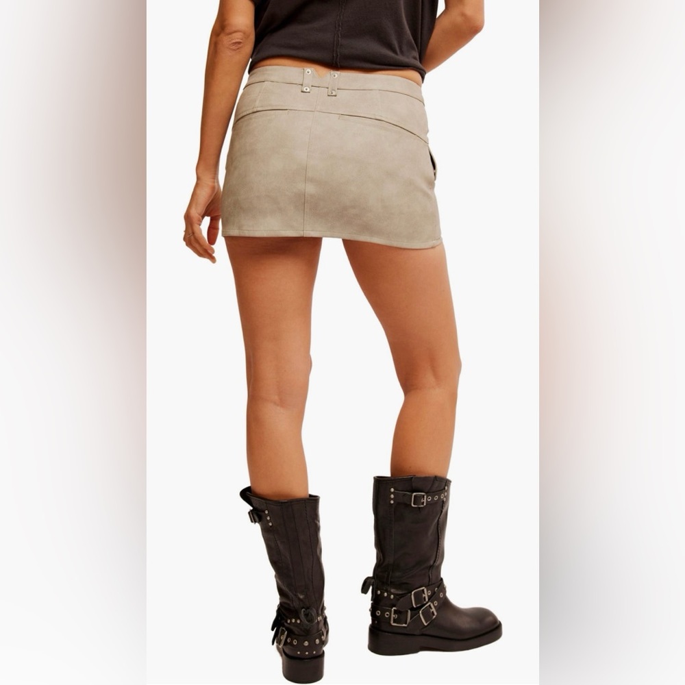 Free People Mod Moment Cargo Miniskirt NWT - Picture 4 of 7